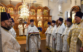 Божественная литургия в храме Рождества Христова