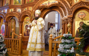 Божественная литургия в храме Рождества Христова