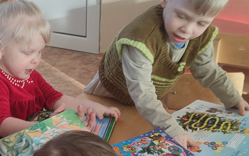 Участницы «Клуба 28 петелек» посетили Борисовский Дом ребенка