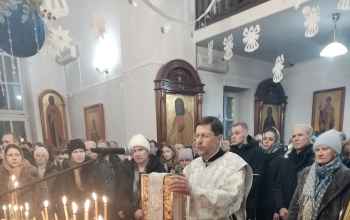 Праздничная литургия в храме Рождества Христова