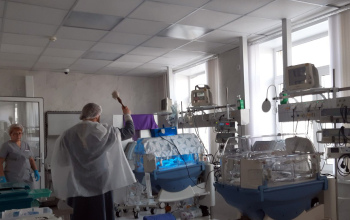 Молитва и окропление крещенской водой в УЗ «Борисовский родильный дом»