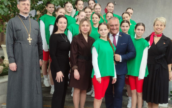 Протоиерей Александр Вербило поздравил с профессиональным праздником сотрудников санатория «Березина»