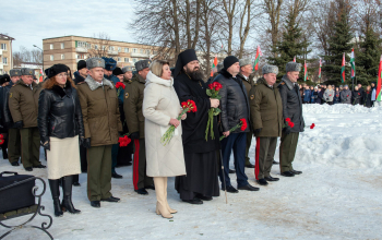Возложение цветов у мемориала «Жертвам фашизма»