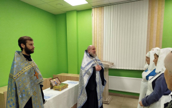 Ковчег с частицей Пояса Пресвятой Богородицы побывал в Борисовской центральной районной больнице