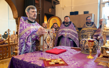 Архиерей совершил Литургию Преждеосвященных Даров в храме Рождества Христова