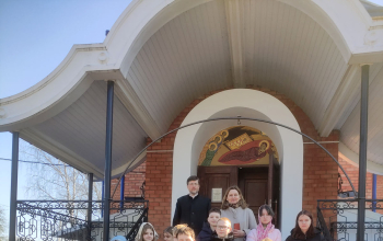 Гимназисты в гостях, в храме Рождества Христова