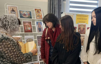 Старшеклассники «ГУО СШ № 2» посетили выставку православной книги прихода храма Рождества Христова