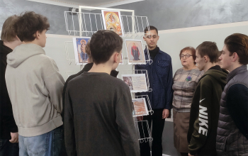 Вечерний кинозал в духовно-просветительском центре храма Рождества Христова