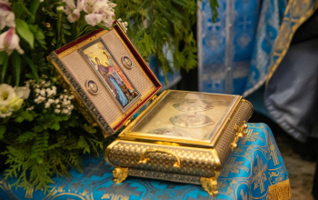 Ковчег с частицей Пояса Пресвятой Богородицы в кафедральном соборе Воскресения Христова