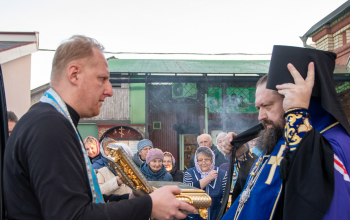 Ковчег с частицей Пояса Пресвятой Богородицы в кафедральном соборе Воскресения Христова