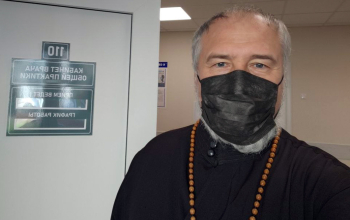 Пасха 2026: Протоиерей Андрей Капульцевич посетил отделение сестринского ухода в аг. Зембин