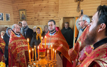 Богослужение в храме святителя Николая Чудотворца д. Ляховка