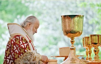 Фотовыставка к 15-летию Патриаршего служения