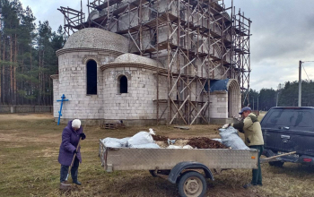 Cубботник на приходе храма святых благоверных князей-страстотерпцев Бориса и Глеба