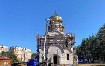 Водружение купола и креста