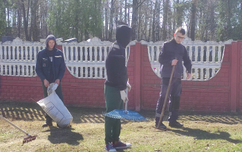 Cубботник на территории прихода храма Рождества Христова