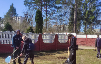 Cубботник на территории прихода храма Рождества Христова