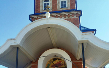 Cубботник на территории прихода храма Рождества Христова