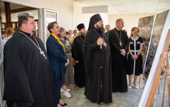 В Борисове открылась фотовыставка «Литургия с Патриархом»