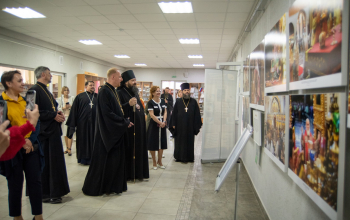 В Борисове открылась фотовыставка «Литургия с Патриархом»