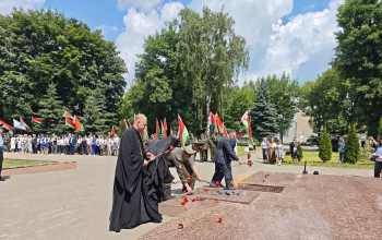 У памятника «Жертвам фашизма» состоялся митинг-реквием