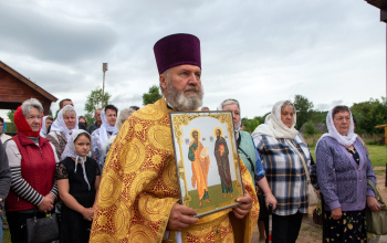 Епископ Амвросий совершил Божественную литургию в Петро-Павловском храме