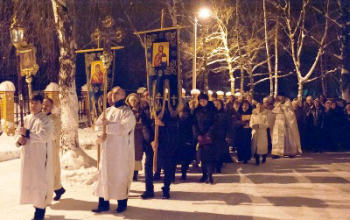 Ночная торжественная Литургия в храме Рождества Христова