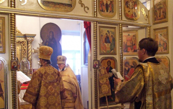 Воскресная служба в Свято-Воскресенском соборе