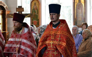 Епископ Борисовский Вениамин в храме Рождества Христова