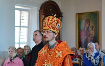 Епископ Борисовский Вениамин в храме Рождества Христова