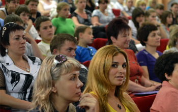 Посол Ирана в Беларуси встретился с руководителем и командой клуба «Горизонт»