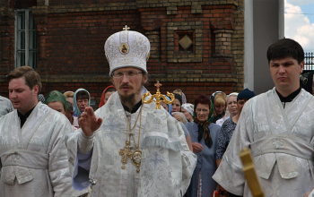 Богослужение в Троицкую родительскую субботу