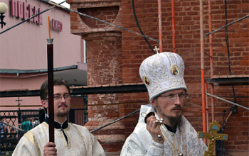 Богослужение в Троицкую родительскую субботу