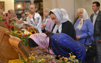 Ковчег с частицами мощей святых в храме Дмитрия Донского