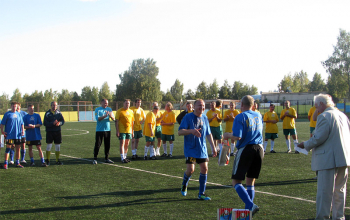 Команды православного клуба на празднике футбола
