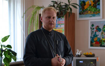 Встреча со священником в центре социального облуживания населения