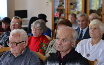 Встреча со священником в центре социального облуживания населения