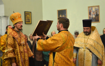 Епископ Вениамин возглавил Литургию в храме д.Бытча