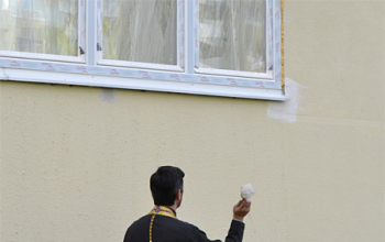 Протоиерей Александр Вербило благословил новоселов