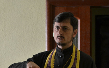 Протоиерей Александр Вербило благословил новоселов