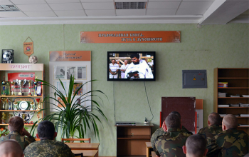 Встреча военнослужащих Борисовского гарнизона со священником