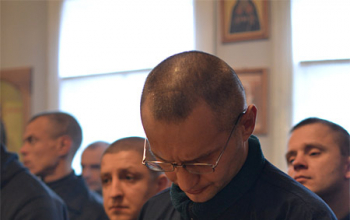 Литургия в храме Святого Праведного Иоанна Кронштадтского в исправительной колонии п.Новосады