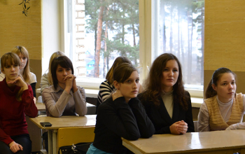 Беседа о.Александра с девятиклассниками средней школы №16