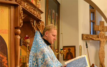 Божественная Литургия в храме Дмитрия Донского