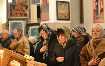 Божественная Литургия в храме Дмитрия Донского