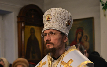 Епископ Вениамин возглавил Литургию в храме Рождества Христова