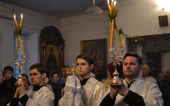 Епископ Вениамин возглавил Литургию в храме Рождества Христова