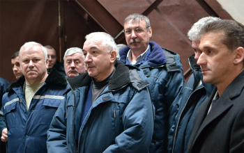 Колокольный звон в цеху Борисовского завода агрегатов