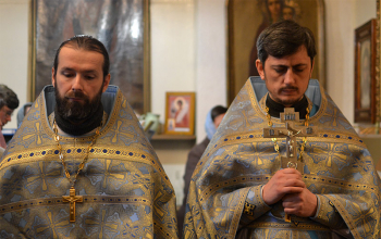 Архиерейское богослужение в храме Александра Невского в праздник Сретения