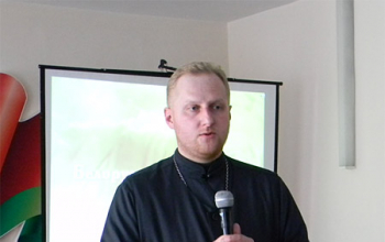 Священник Сергий Башкиров в гимназии № 3